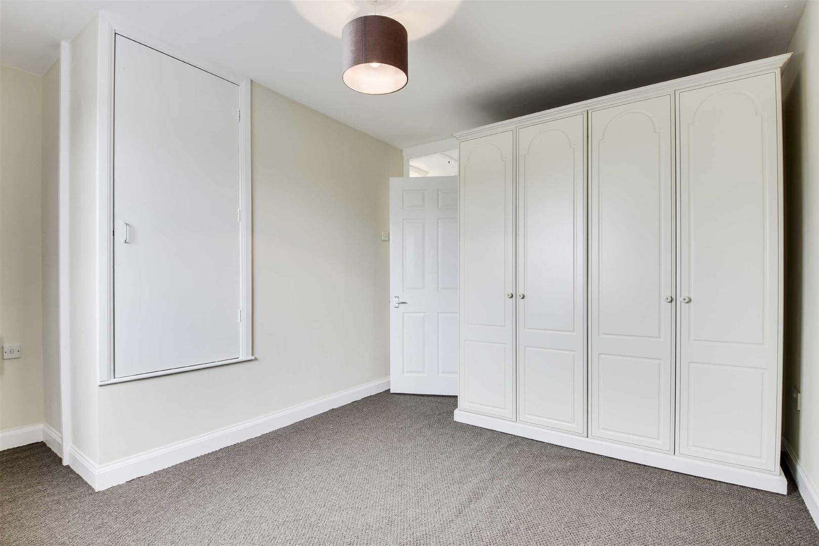 Vyne Crescent, Great Holm, Milton Keynes